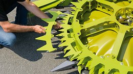 Segmented design of transport and cutting discs - JAGUAR Front attachments